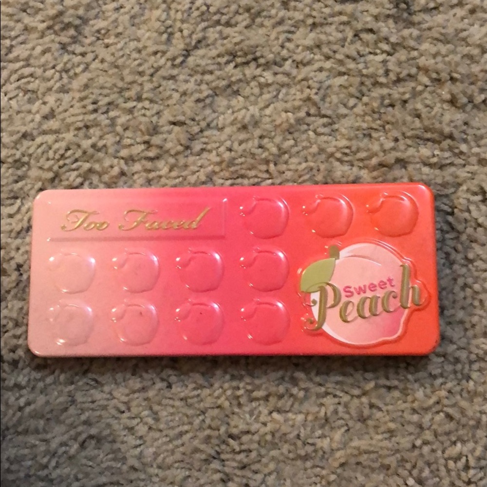 two faced sweet peach eyeshadow